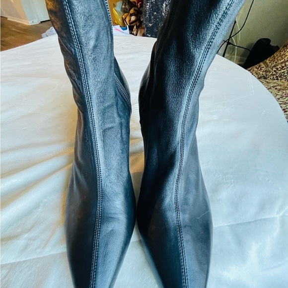 Rag & Bone Sleek Black Heeled Boots - Picture 5 of 11